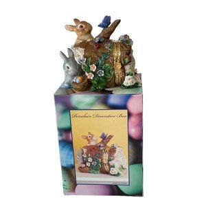 CWC Porcelain Box Easter Bunnies Tree Stump Hinged Keepsake Hand Painted Decor
